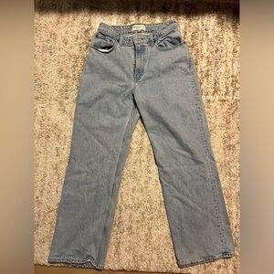 Abercrombie Curve Love 90’s relaxed jeans light wash size 28/6 short
